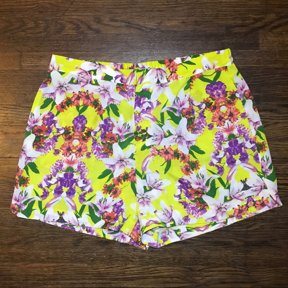 🍁 5/$25 Joe Fresh Yellow Floral Shorts